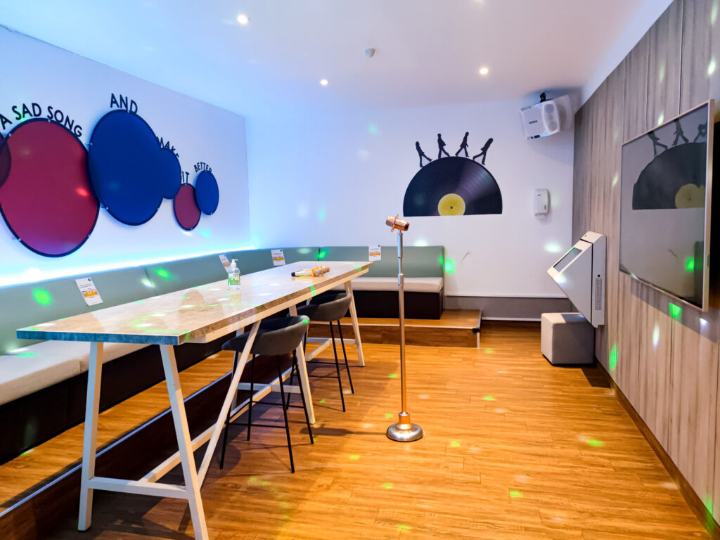 new world park, Loud Speaker