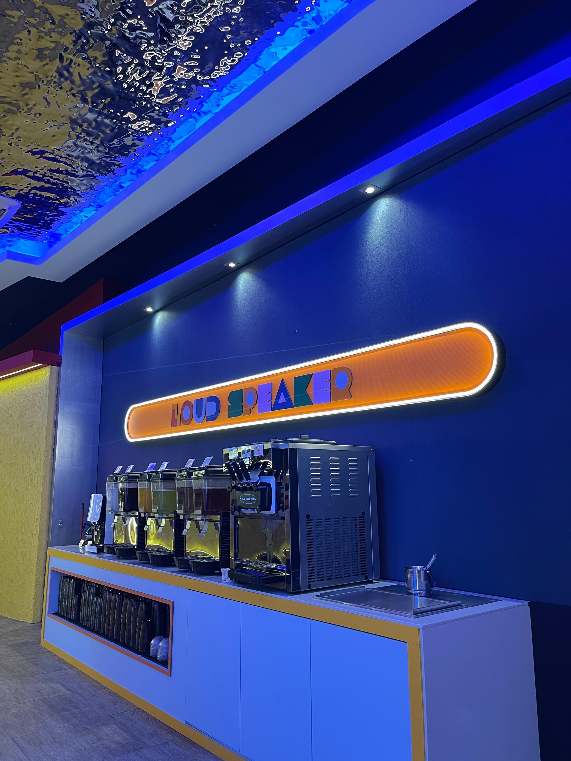 courtyard ss15, pj Loud Speaker